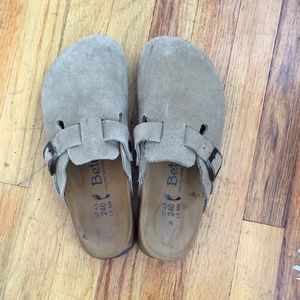 Betula(Birkenstock) tan leather clogs